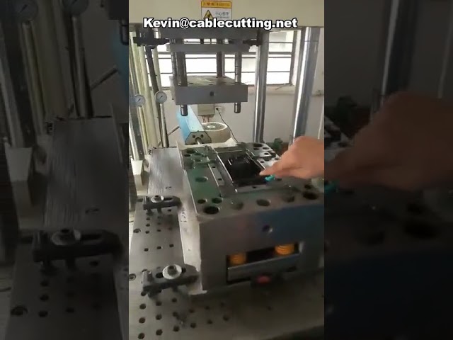 85 Ton Plastik Tek Kızaklı Enjeksiyon Makinesi - Telefon Kılıfı ve Mobil Kapak Üretimi