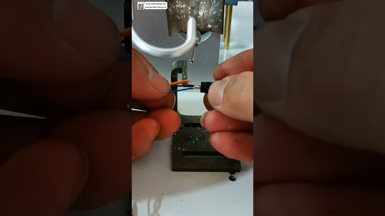 Mikro Konnektör Yarı Otomatik Lehimleme Makinesi – Kusursuz Küçük Lehim Bağlantıları İçin Profesyonel Kaynak Aleti