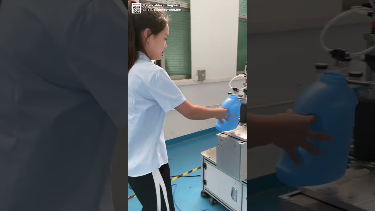 Çamaşır Deterjanı Şişeleri İçin Çift Taraflı Etiketleme Makinesi | Otomatik Ön ve Arka Etiket